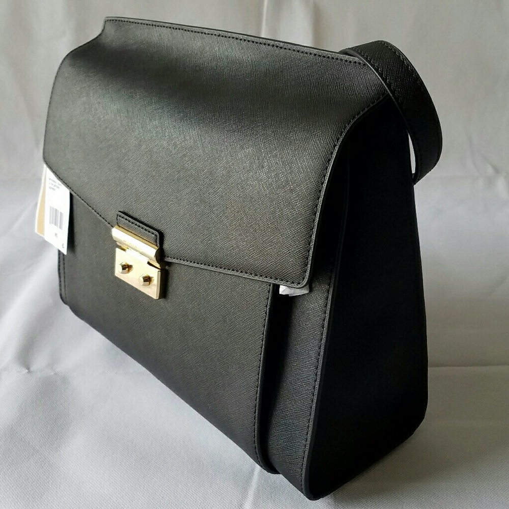 NWT MICHAEL KORS ESSEX LARGE LEATHER BAG